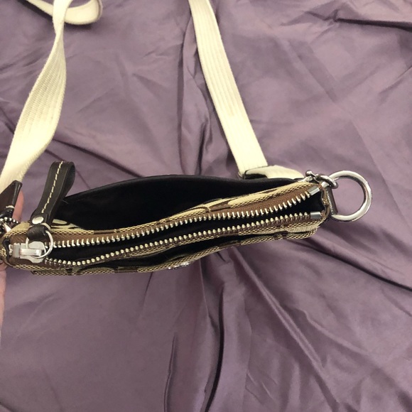 Authentic Coach Crossbody purse - Picture 4 of 7